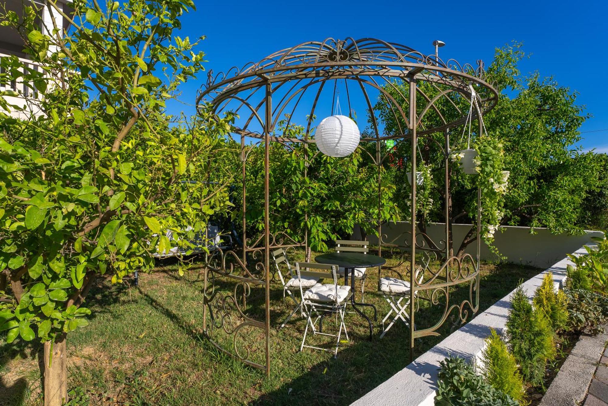 Storge Boutique Bed & Breakfast Omiš Exteriör bild